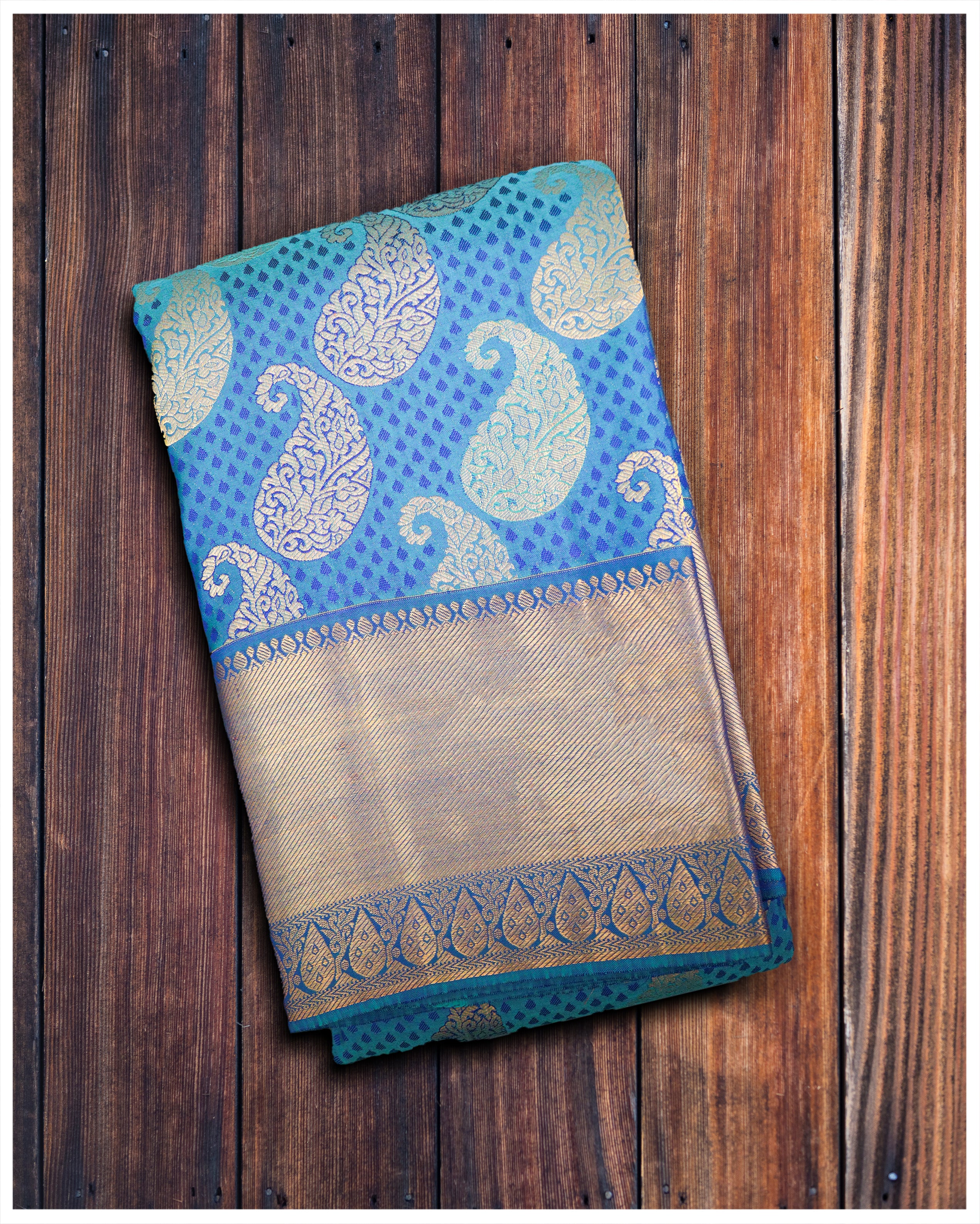 Buy Peacock blue woven south silk saree online at best price - Karagiri