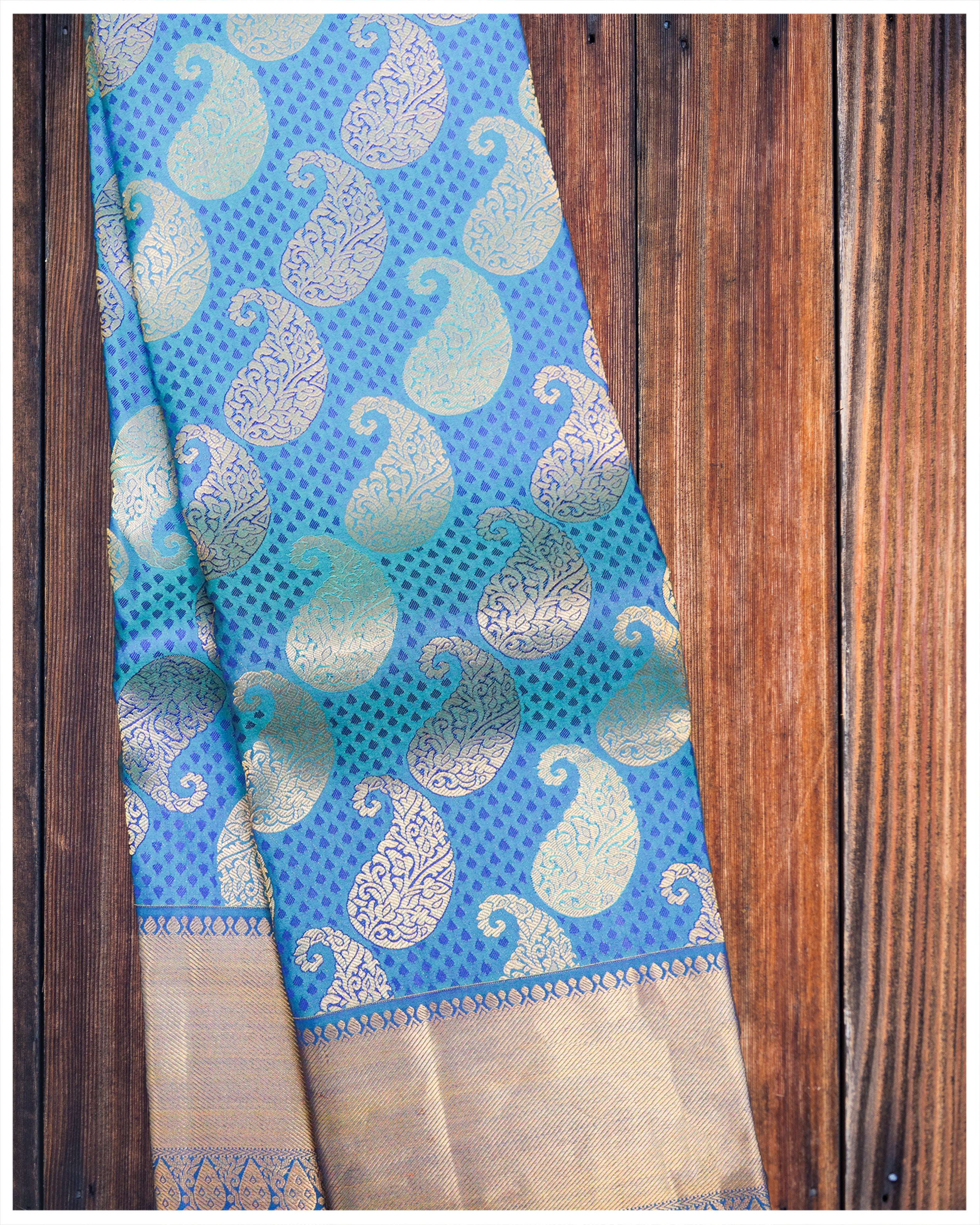 Subtly Beautiful Blue and Teal green Kanchipuram Silk Saree – madhurya.com